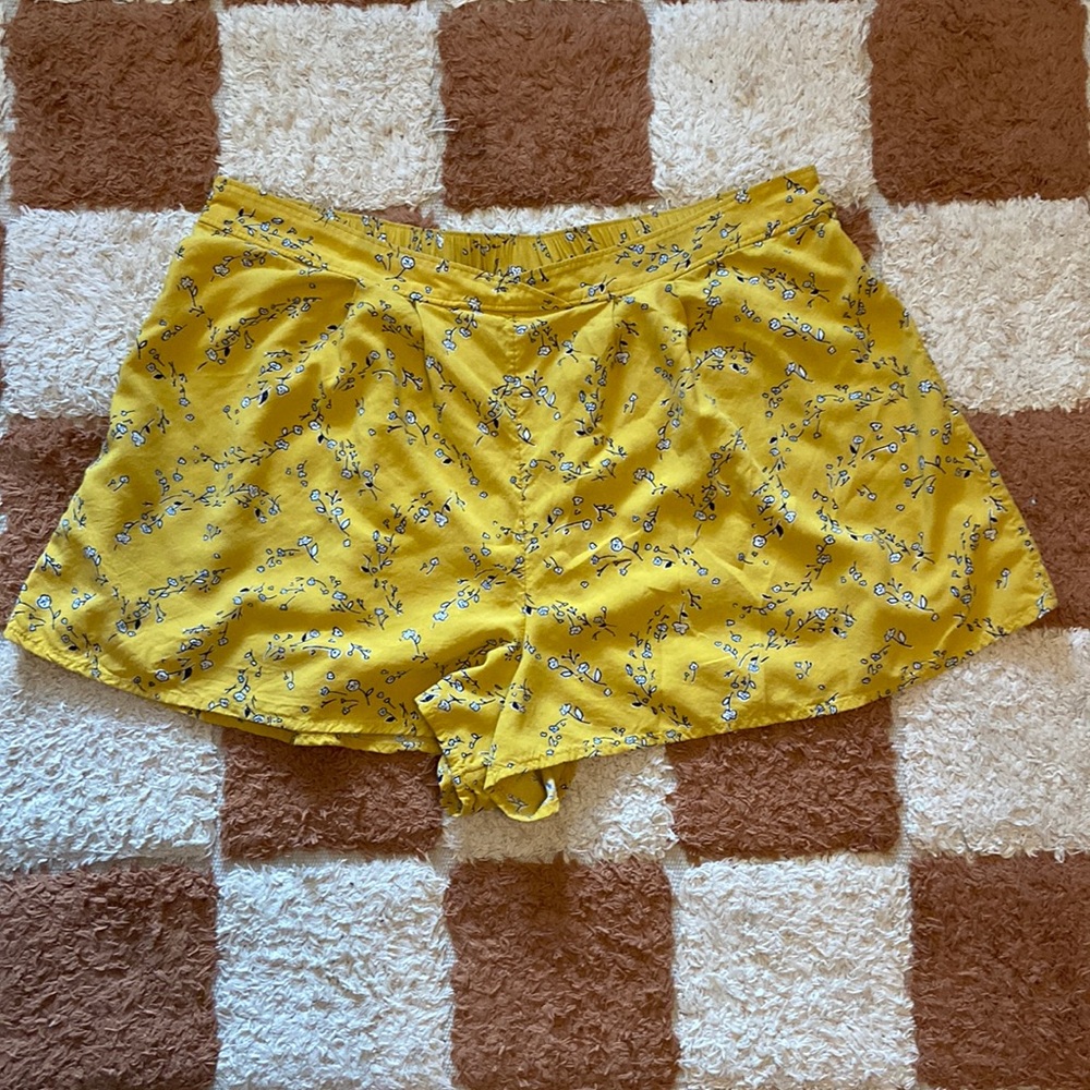 Women’s Pull-On Floral Short